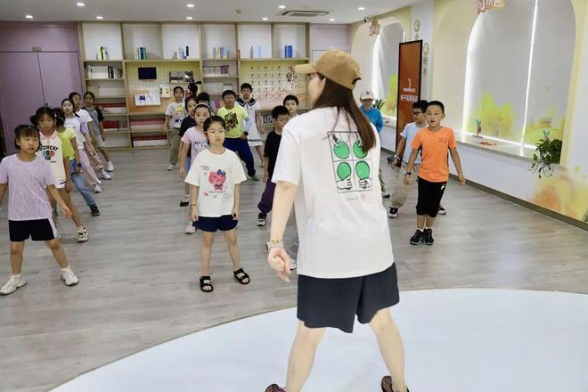 九游娱乐YOUNG趣无限！这个暑假杨浦小囡玩出“成长新花样”(图4)