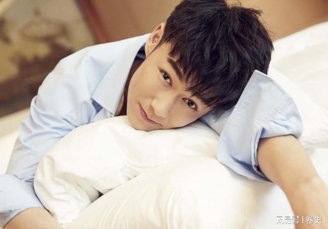 九游娱乐爸爸是国家一级演员出道15年不温不火36岁靠《四喜》终于红了(图11)