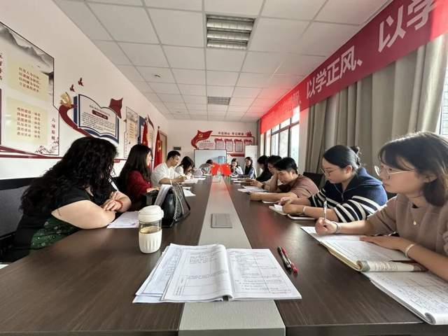 九游娱乐研究生、海外留学经历占比50%+!成都绵实外最强高中外语组 。