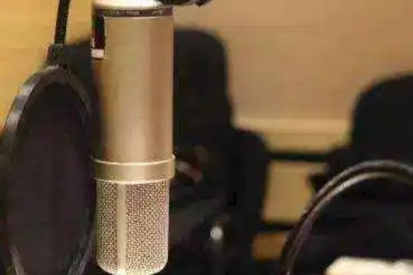 从粗糙走向精致 漫剧九游娱乐不应满足于做“电子榨菜”(图1)