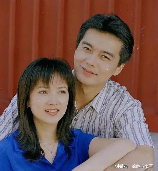 九游娱乐何晴刚去世恶心的绯闻又出现了廖京生再发声辟谣：何晴非吾妻(图8)